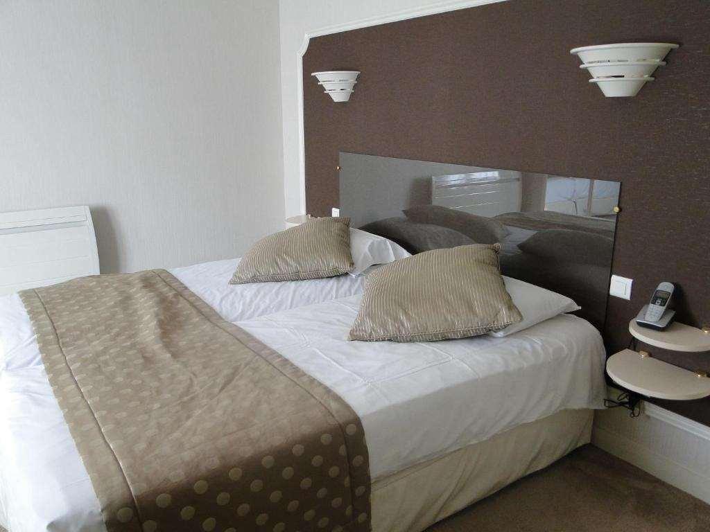 Logis Auberge Bienvenue Doué-la-Fontaine Oda fotoğraf