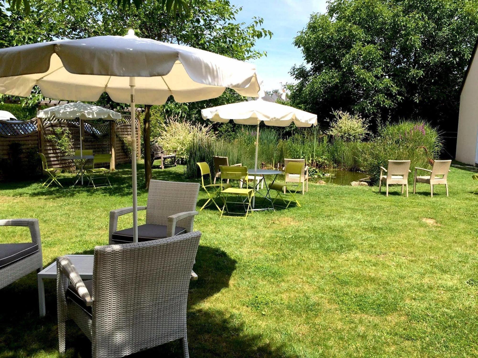 Logis Auberge Bienvenue Doué-la-Fontaine Dış mekan fotoğraf
