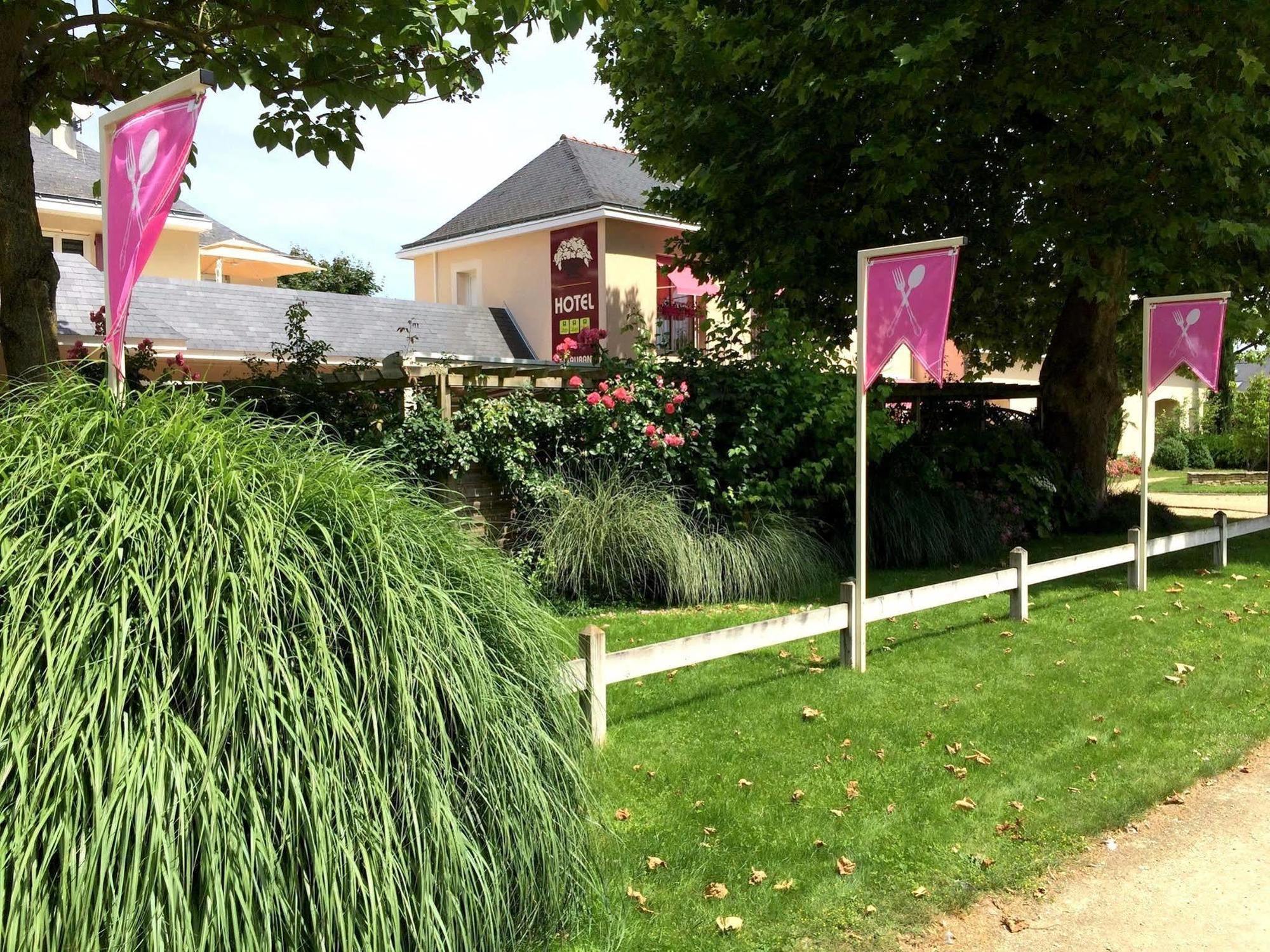 Logis Auberge Bienvenue Doué-la-Fontaine Dış mekan fotoğraf